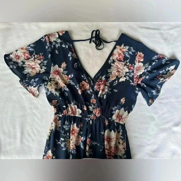 Xhilaration Floral Jumpsuit - Picture 4 of 9